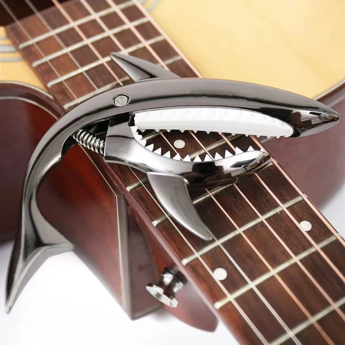 Miwayer Metal Shark Guitar Capo Zinc Alloy for Bass Acoustic and Electric Guitar with Good Hand Feeling, 7 Colors Optional