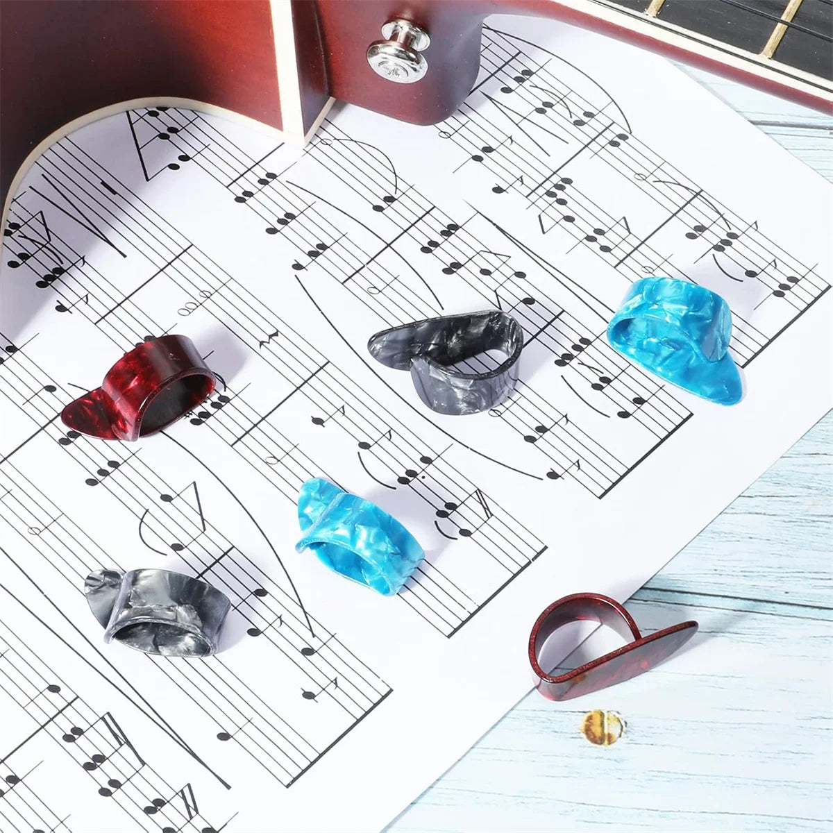 Guitar Picks 4pcs Celluloid Plectrums Thumb Finger Picks for Electric Guitar Acoustic Guitar Ukulele Bass