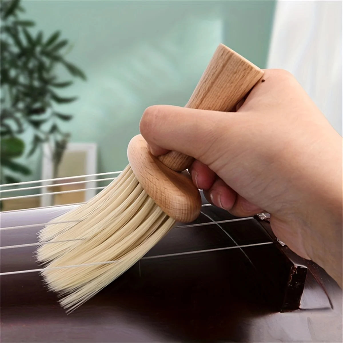 Miwayer Universal Violin Cleaning 1pc Soft and Effective Brush for Guitar and Violin Accessories Keep Your Instruments Clean