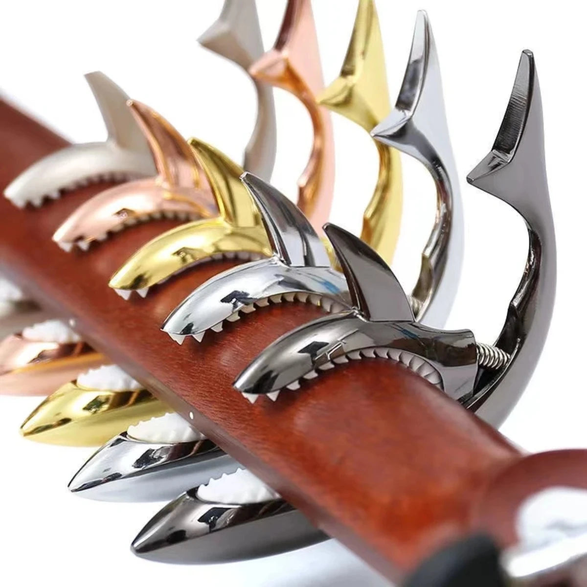 Miwayer Metal Shark Guitar Capo Zinc Alloy for Bass Acoustic and Electric Guitar with Good Hand Feeling, 7 Colors Optional