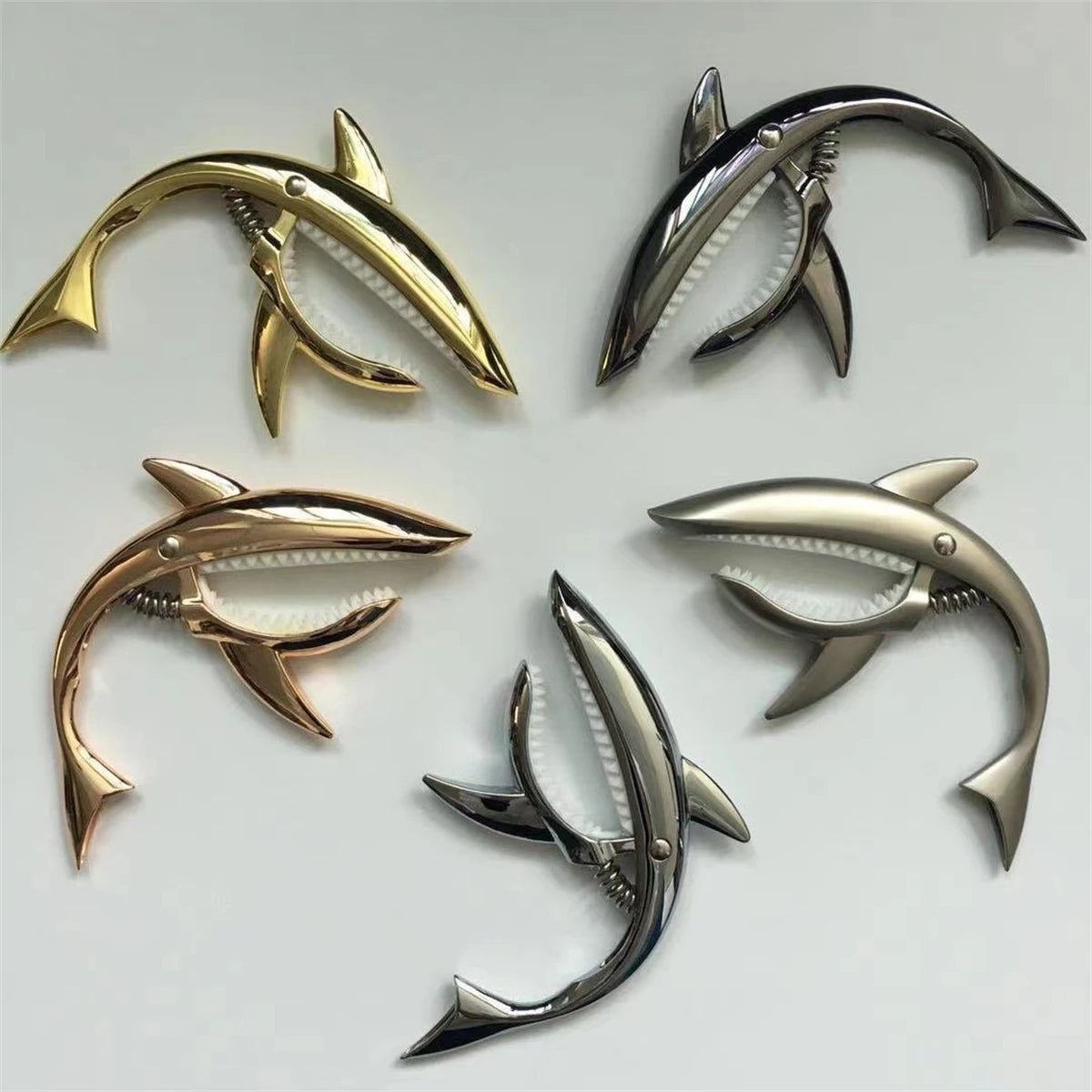 Miwayer Metal Shark Guitar Capo Zinc Alloy for Bass Acoustic and Electric Guitar with Good Hand Feeling, 7 Colors Optional
